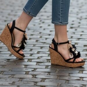 SEASHELLS  CHARLES BY CHARLES DAVID LA JOLLA PLATFORM WEDGES Size 9 Black Pumps